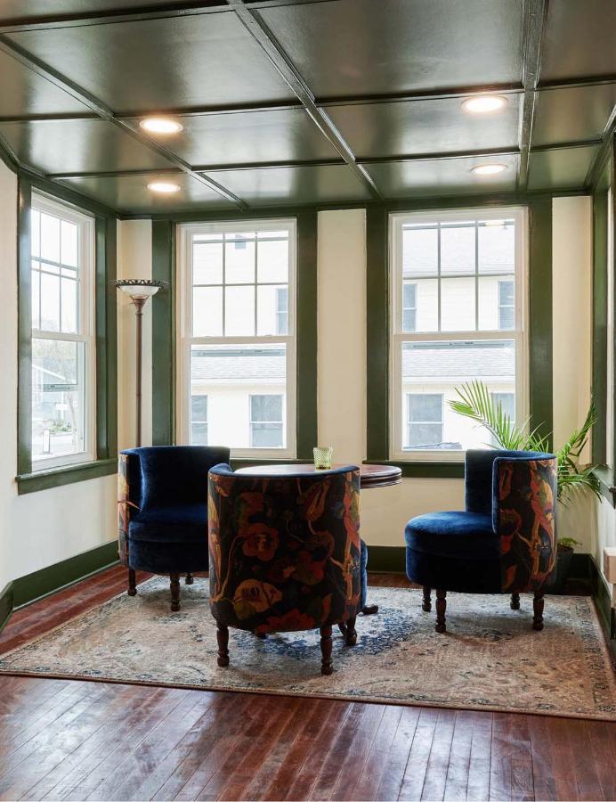 The Whitlock Hotel เลนอกซ์ ภายนอก รูปภาพ